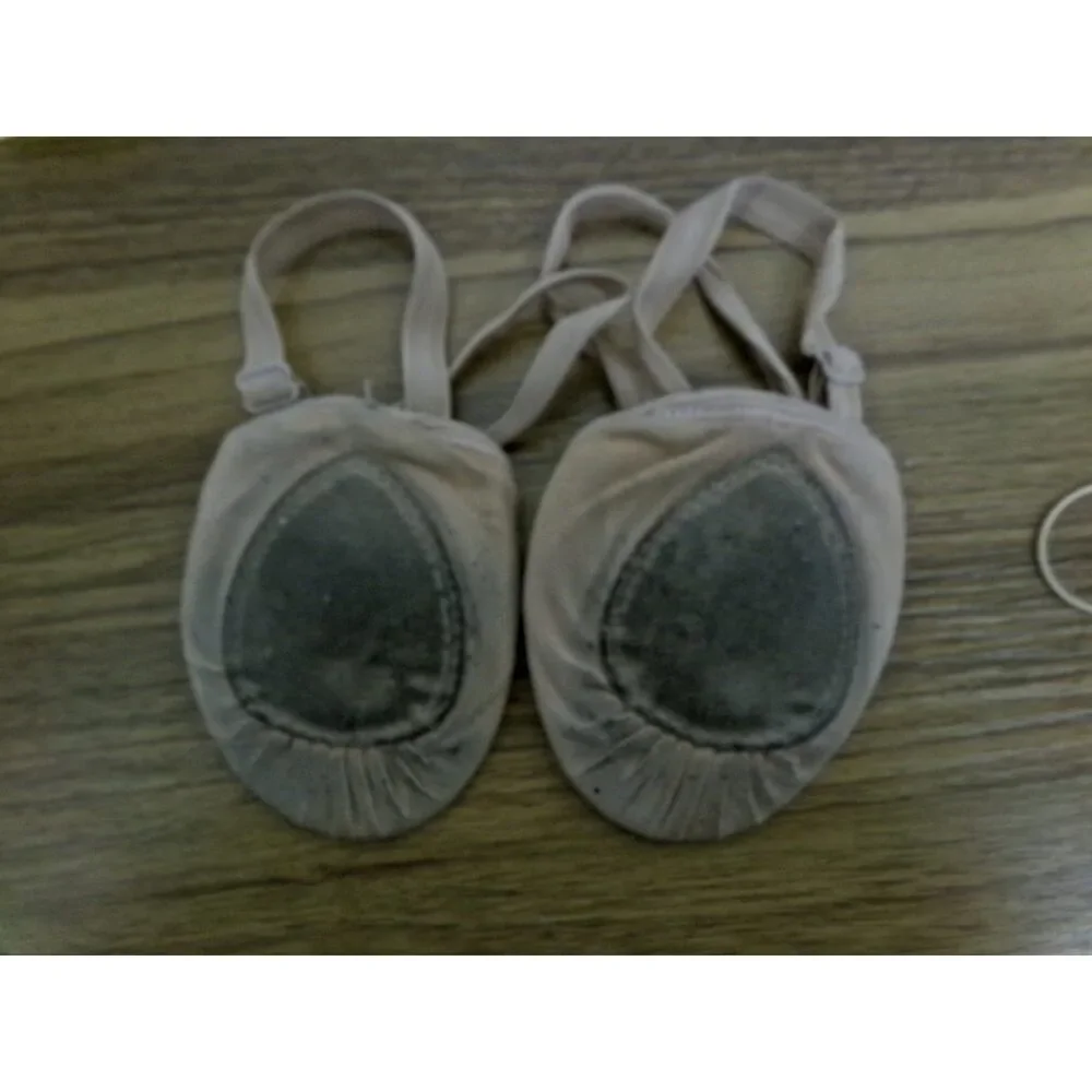 Pre-Owned Dance Pirouette Turners Stretch Canvas Medium Adult Contemporary Mode